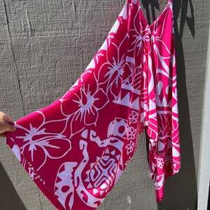 Aloha Royale Hawaii Pink Floral Jumper